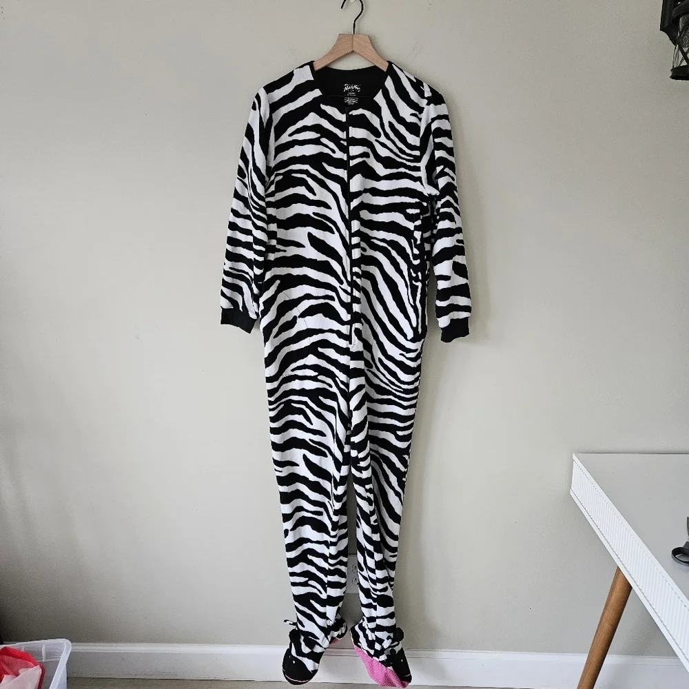Nick And Nora Black & White Zebra Footed Onesie Pajamas